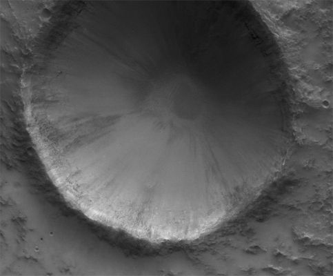 Unnamed Crater in Terra Sabaea (Original NASA/MGS/MSSS b/w Frame)
Caption originale:"This MGS-MOC image shows a 1,5 mt (~5 feet) per pixel view of an Impact Crater that is approximately 3 Km (about 9840 ft) in diameter. It is located in South-Western Terra Sabaea".

Location near: 21,9° South Lat. and 338,6° West Long.
Image width: ~3 km (~1,9 mi)  
Illumination from: upper left  
Season: Southern Summer
Parole chiave: Mars from orbit - Craters - Unnamed Crater - Terra Sabaea Region