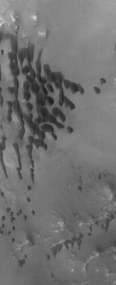 Features of Cydonia Mensae Region (Original NASA/MGS/MSSS b/w Frame)
Caption NASA:"Dark, windblown Dunes on the Floor of Bamburg Crater, located in the Cydonia Region near 39,7° North Lat. and 3.2° West Long."
Parole chiave: Mars from orbit - Cydonia Mensae