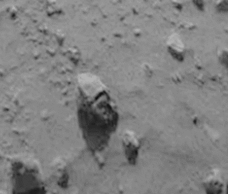 MarsLife?!?
Un "omaggio" del Dr Feltri a tutti gli Amici di Lunar Explorer Italia e, con una punta di ironia noi, a nostra volta, dedichiamo questa animazione GIF, ottenuta con frames NASA assolutamente originalissimi e NON manipolati (almeno: non da noi nè dal Dr Feltri...) a tutti gli Amici della NASA e dell'ESA i quali guardano, guardano, guardano... E poi non riescono a vedere assolutamente NULLA!
Parole chiave: Mars rocks, sand and debris - Highly Controversial image