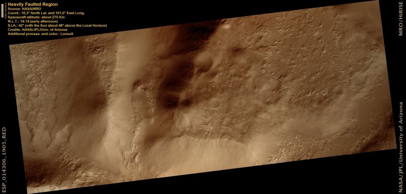 Heavily Faulted Region (Natural Colors; credits: Lunexit)
nessun commento
Parole chiave: Mars from orbit - Peri-Equatorial Regions