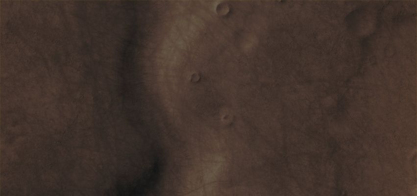 Features of an Unnamed Southern Channel (Absolute Natural Colors; credits for the additional process. and color.: Dr Paolo C. Fienga - Lunexit Team)
Mars Local Time: 14:38 (Early Afternoon)
Coord. (centered): 61,6° South Lat. and 79,2° East Long.
Spacecraft altitude: 251,6 Km (such as about 157,3 miles) 
Original image scale range: 25,2 cm/pixel (with 1 x 1 binning) so objects ~ 76 cm across are resolved 
Map projected scale: 25 cm/pixel
Map projection: EQUIRECTANGULAR
Emission Angle: 8,7° 
Sun-Mars-Spacecraft (or "Phase") Angle: 61,9°
Solar Incidence Angle: 66° (meaning that the Sun is about 24° above the Local Horizon)
Solar Longitude: 354,8° (Northern Winter)
Credits: NASA/JPL/University of Arizona
Additional process. and coloring: Dr Paolo C. Fienga - Lunar Explorer Italia
Parole chiave: Mars from orbit - Channels - Unnamed Southern Channel