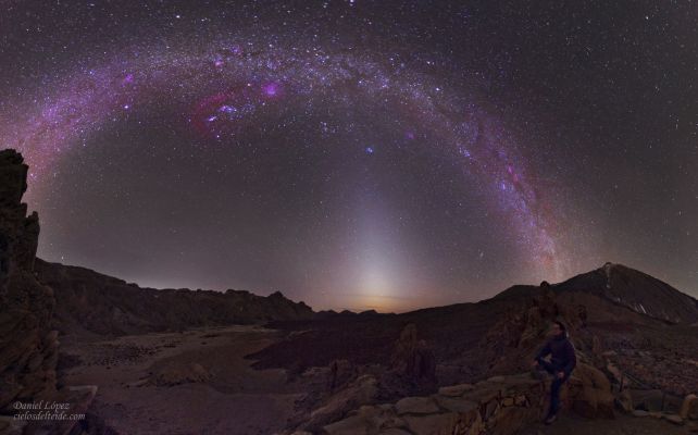 Galactic Rainbow
"...In Science, read, by preference, the newest works; in Literature, the oldest..."

Edward George Bulwer-Lytton (1803-1873) - "Caxtoniana - Hints of mental Culture" (1863)
Parole chiave: Artistic Pictures