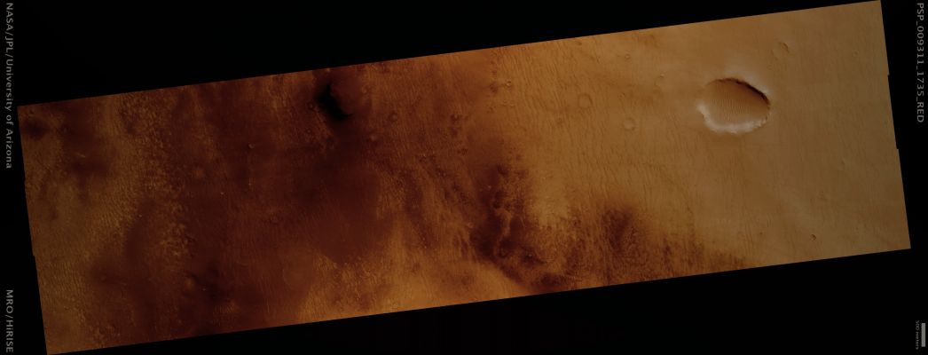 Peri-Equatorial Surface Features (possible True Colors; credits: Lunar Explorer Italia)
Mars Local Time: 15:27 (early afternoon)
Coord. (centered): 6,5° South Lat. and 33,9° East Long.
Spacecraft altitude: 264,3 Km (such as about 165,2 miles) 
Original image scale range: 26,4 cm/pixel (with 1 x 1 binning) so objects ~52,9 cm across are resolved 
Map projected scale: 25 cm/pixel 
Map projection: EQUIRECTANGULAR 
Emission Angle: 3,0° 
Phase Angle: 57,1°
Solar Incidence Angle: 59° (meaning that the Sun is about 31° above the Local Horizon)
Solar Longitude: 101,9° (Northern Summer)
Credits: NASA/JPL/University of Arizona
Additional process. and coloring: Lunar Explorer Italia
Parole chiave: Mars from orbit - Peri-Equatorial Surface Features