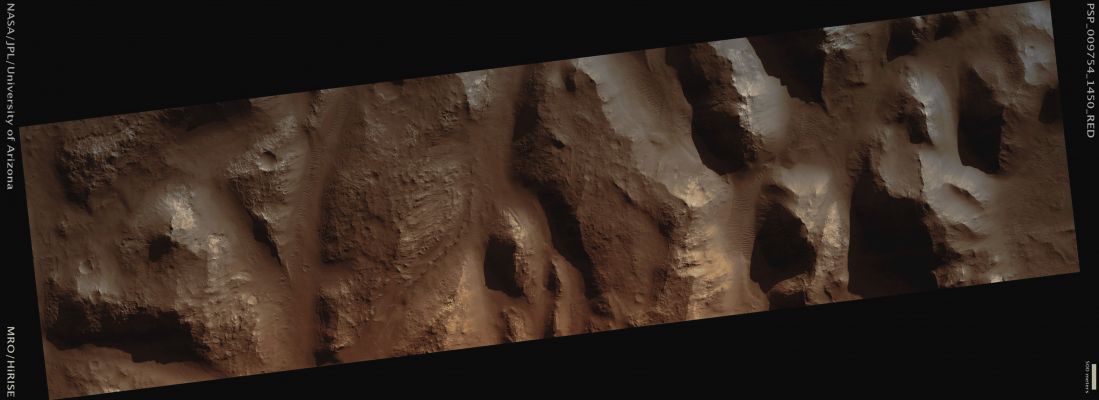 Features of Atlantis Chaos (Absolute Natural Colors; credits for the additional process. and color: Dr Paolo C. Fienga - Lunexit Team)
Mars Local Time: 15:37 (middle afternoon)
Coord. (centered): 34,6° South Lat. and 182,7° East Long.
Spacecraft altitude: 253,7 Km (such as about 158,6 miles) 
Original image scale range: 50,8 cm/pixel (with 1 x 1 binning) so objects ~1,52 mt across are resolved 
Map projected scale: 50 cm/pixel 
Map projection: EQUIRECTANGULAR 
Emission Angle: 0,3° 
Phase Angle: 76,9°
Solar Incidence Angle: 77° (meaning that the Sun is about 13° above the Local Horizon)
Solar Longitude: 117,7° (Northern Summer)
Credits: NASA/JPL/University of Arizona
Additional process. and coloring: Lunar Explorer Italia
Parole chiave: Mars from orbit - Chaotic Terrain - Atlantis Chaos