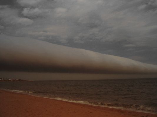 Roll-Cloud
nessun commento
Parole chiave: Athmospheric Phoenomena - Roll-Clouds