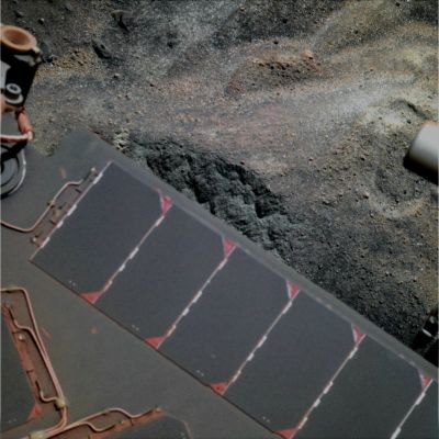 Spirit's (relatively) clean Solar Panel - Sol 2119 (Natural Colors; credits: Dr G. Barca - Lunexit Team)
nessun commento
Parole chiave: Spacecraft - MER Spirit - Solar Panel and Surface