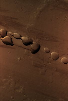 Pit-chain near Tharsis Tolus (MULTISPECTRUM; credits: Lunexit)
nessun commento
Parole chiave: Mars from orbit - Pit-Chain